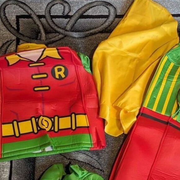Lego Batman Robin Costume Size 7/8 - Picture 4 of 8